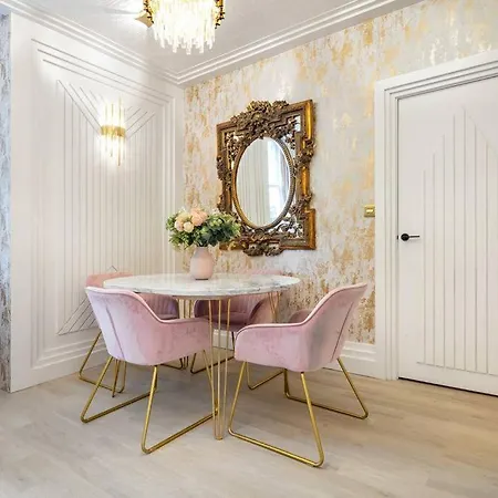 1lsr - High-end Luxury 2 Bed Designer Apartment *