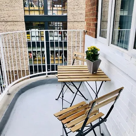 Location- 2 Bedroom
