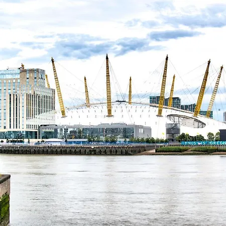 Apartment Stunning 2 Bed - Canary Wharf