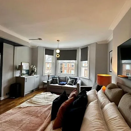Stylish Near Regent's Park N7 London