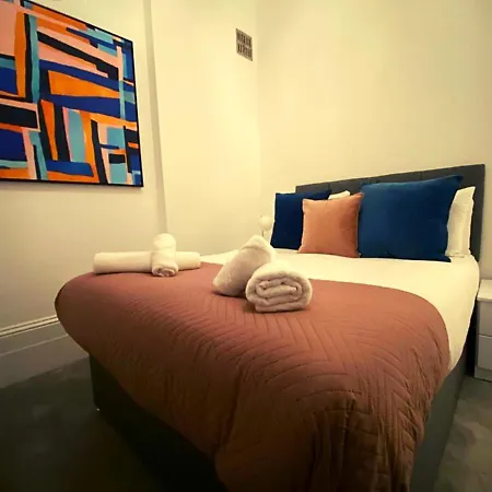 Samdel Camden Charles Apartment London