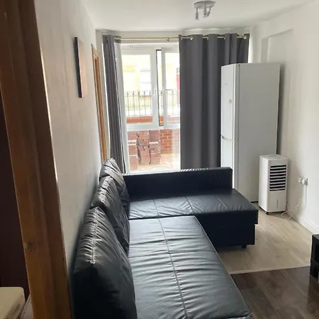 Mac-stephneil Homes Apartment