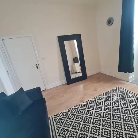 Spacious One Bedroom London