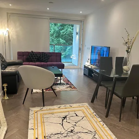 Apartment Modern 2 Bedroom Flat Near King's Cross.