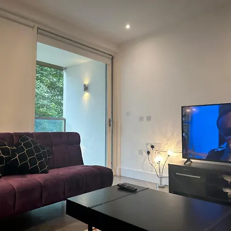 Modern 2 Bedroom Flat Near King's Cross. Apartment *