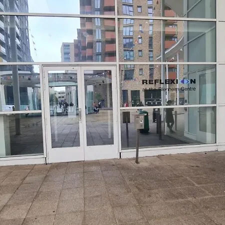 Two Bedroom Flat On Blenheim Centre Hounslow
