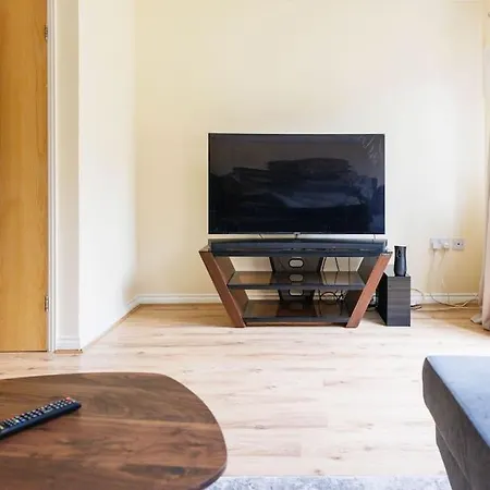 Stylish 3 Bedroom And Free Parking Holiday home Thamesmead (Greater London)