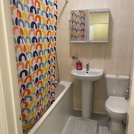 Apartment Flat 11 Brixton Hill, 1 Bedroom, 1 Bathroom Flat