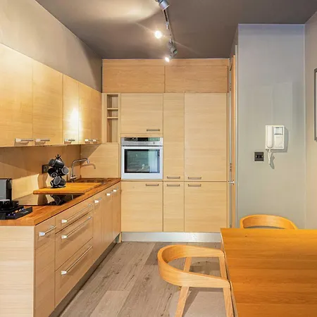 189b Caledonian Road Apartment