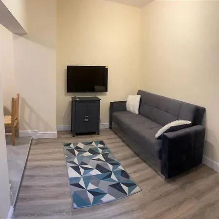 Flat 11 Brixton Hill, 1 Bedroom, 1 Bathroom Flat