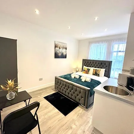 Finsbury Park Suites - Arsenal Stadium
