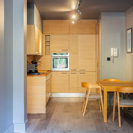 189b Caledonian Road Apartment