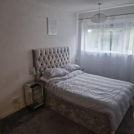 Immaculate 1-bed In * Woodford