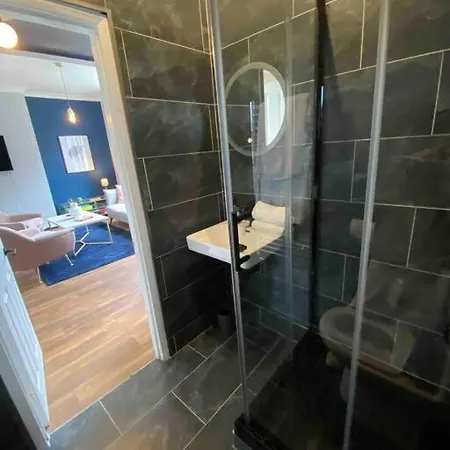 Apartment Chic Near Regent's Park N8 *