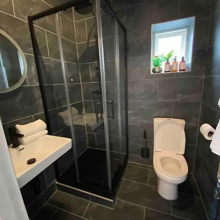 Chic Near Regent's Park N8 Apartment *