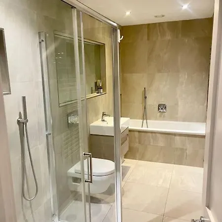 2bed2bath Marylebone Apartment London