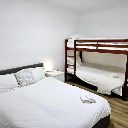 Wonderful In Wembley Apartment