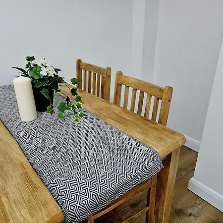 Wonderful In Wembley Apartment *