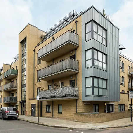 The Bridge Apartment *