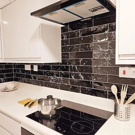 Wonderful In Wembley Apartment *