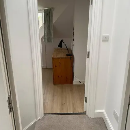 Cosy Attic Flat With Views London