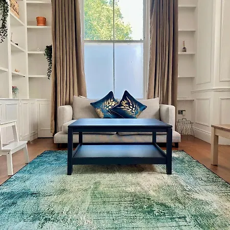 Luxurious 2-bedroom, 2-bathroom Paddington Retreat With En-suite Tv Bed * London