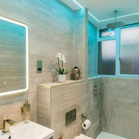 Fitzrovia 4 * London