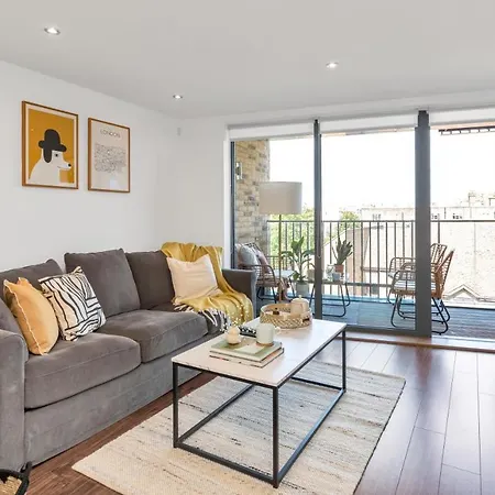 Apartment Modern Luxe Just 10 Mins From Tower Bridge! Easy Access To Tube And Bus London