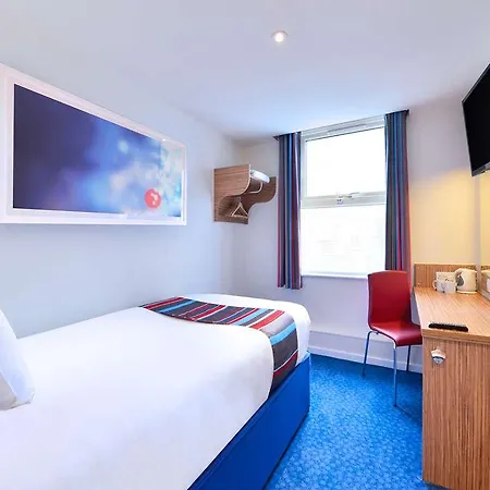 Travelodge Farringdon فندق