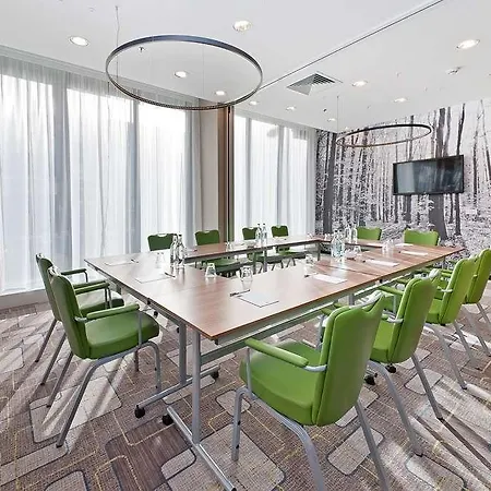 Hampton By Hilton Waterloo Hotel