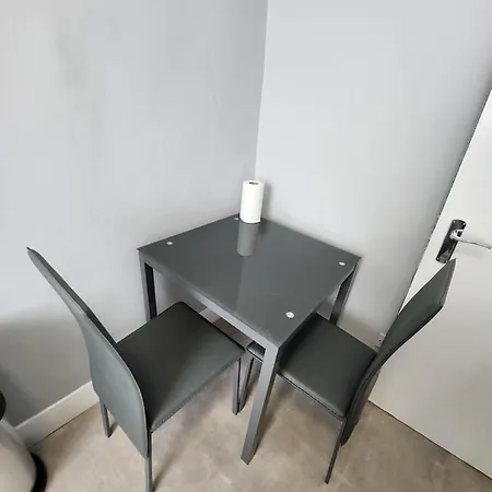 Comfy 1 Bedroom Flat Apartment *