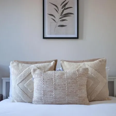 The Brixton Collection Apartment *