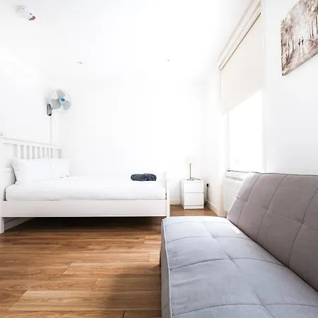 Grandeur 3 Bedroom Flat In London, Mayfair Hy3 Londra
