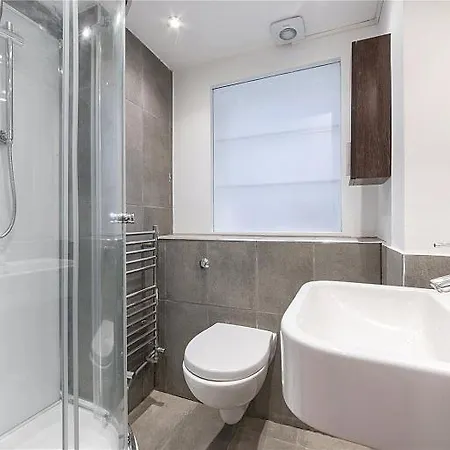 Apartment Beautiful Hyde Park Flat By Lancaster Gate Station With Private Back Patio *