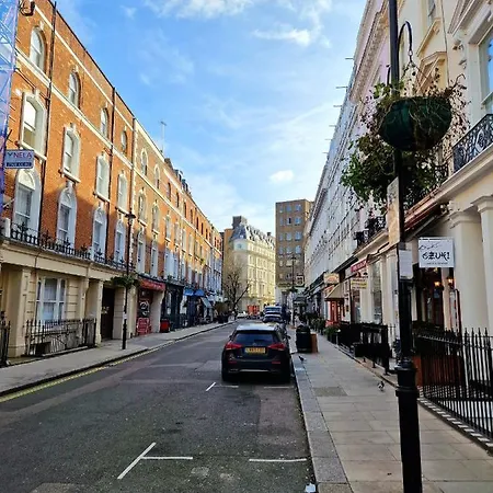 Beautiful Hyde Park Flat By Lancaster Gate Station With Private Back Patio London