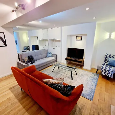Apartment Beautiful Hyde Park Flat By Lancaster Gate Station With Private Back Patio *