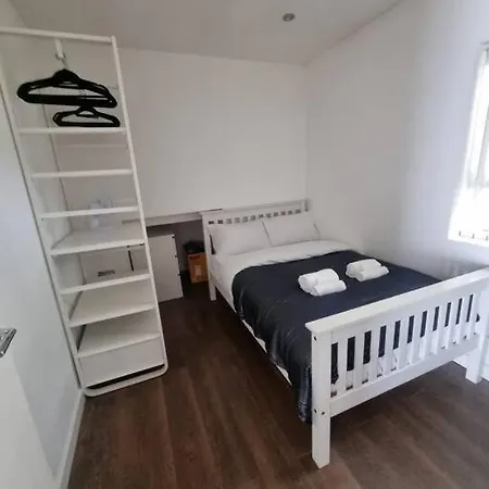 Apartment Flat 7 Fulham, 2 Bedroom, 1 Bathroom Flat London