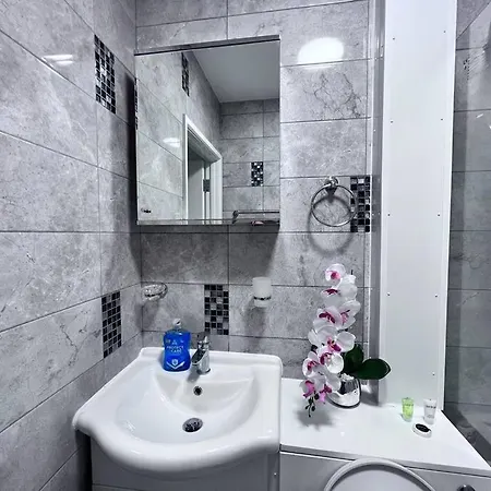 Flat 7 Fulham, 2 Bedroom, 1 Bathroom Flat