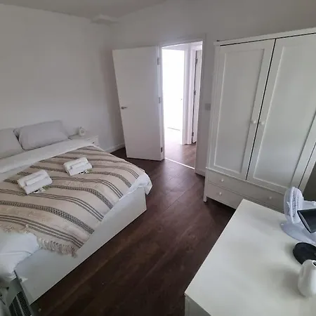 Flat 7 Fulham, 2 Bedroom, 1 Bathroom Flat Apartment