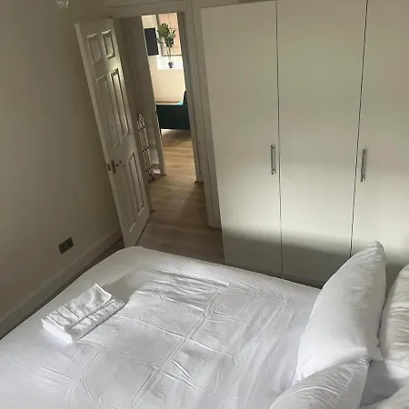 Flat 1 Hobart
