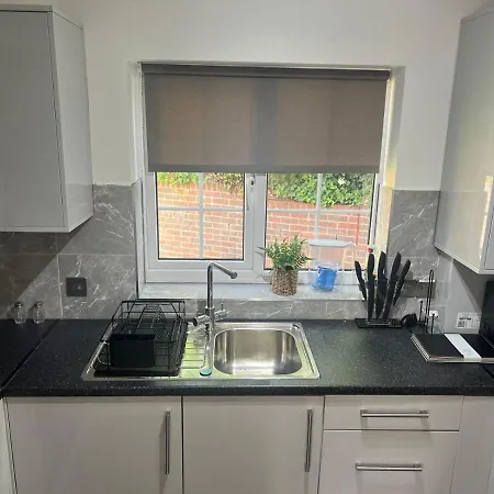 Flat 1 Hobart *