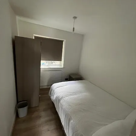 Flat 1 Hobart Apartment