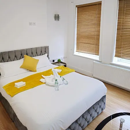 The Private In Paddington * Londres