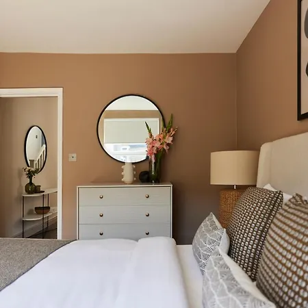The Kilburn Crib - Stunning 3bdr Flat *
