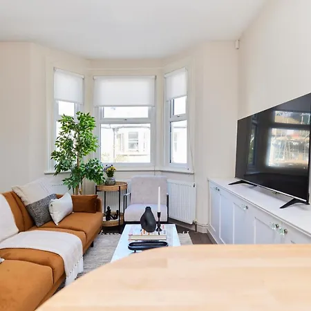 Apartment The Kilburn Crib - Stunning 3bdr Flat London