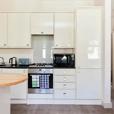 The Kilburn Crib - Stunning 3bdr Flat Apartment