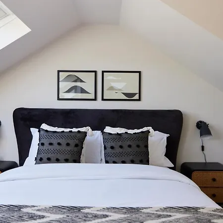 The Kilburn Crib - Stunning 3bdr Flat *