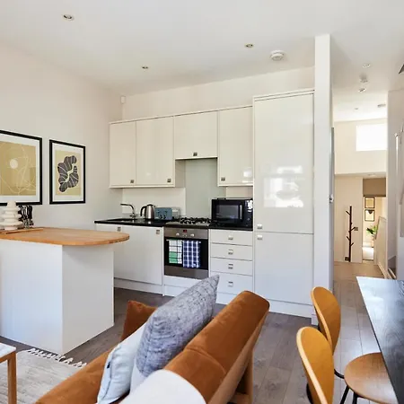 The Kilburn Crib - Stunning 3bdr Flat
