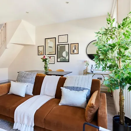 The Kilburn Crib - Stunning 3bdr Flat Apartment *