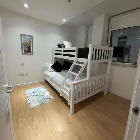 Apartment Spacious Living 2 Bedroom Flat In London Cb89 Croydon